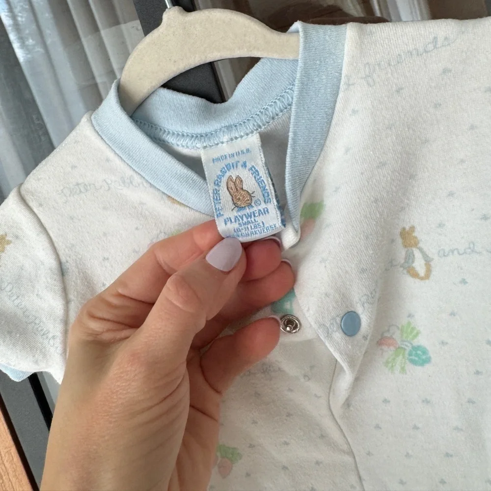 Vintage 90s Peter Rabbit & Friends coverall knit onesie playsuit baby boy print
